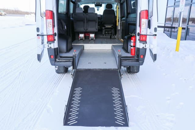 Close up of manual ramp on the VL Series